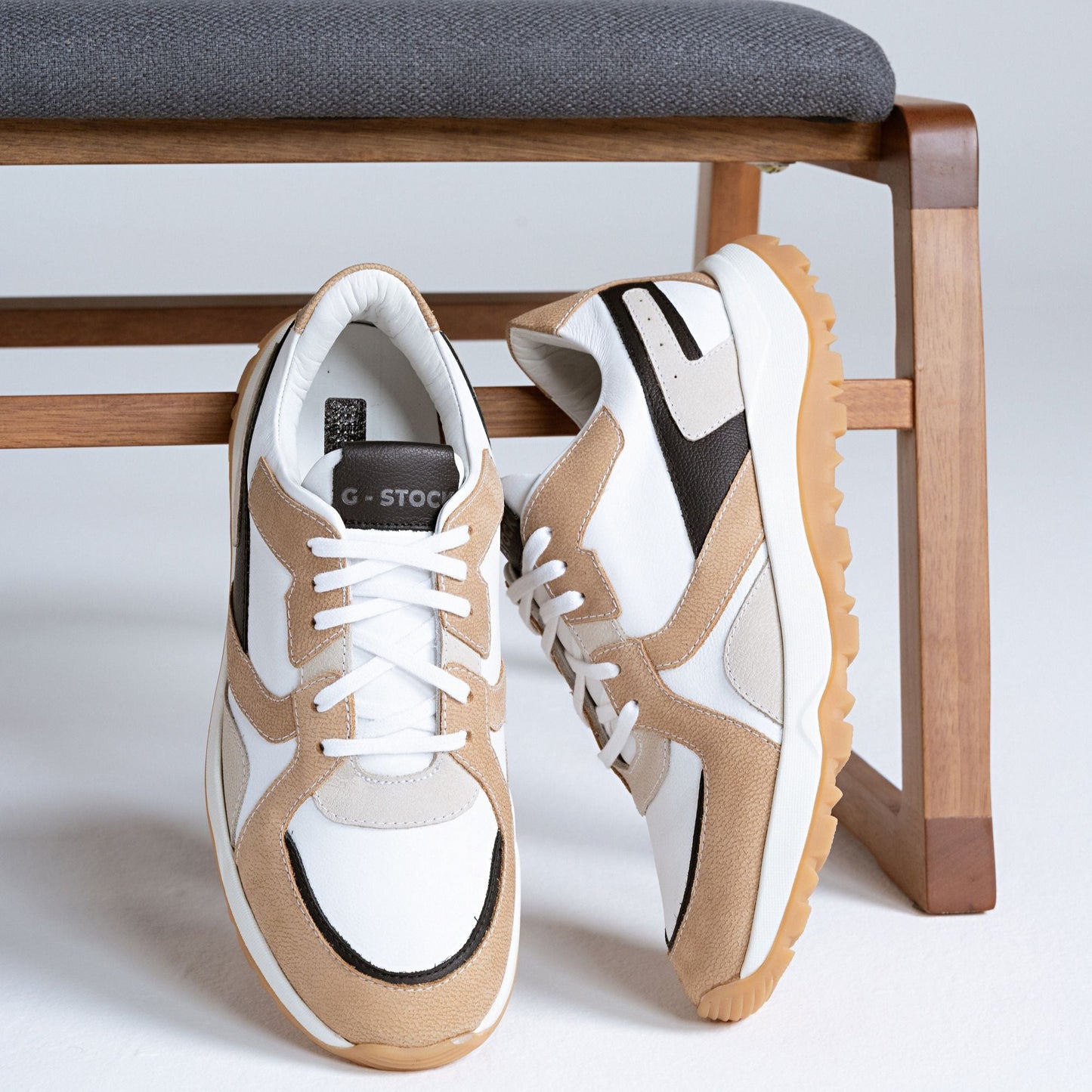 Tênis Masculino X6 em Couro Ocre e Branco