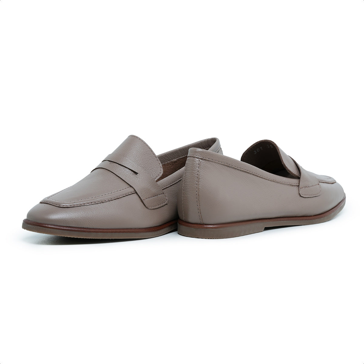 Sapato Social Feminino em Couro Fendi
