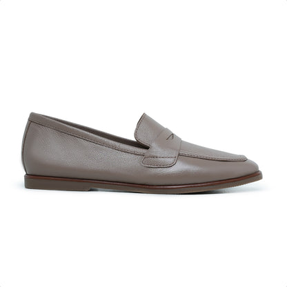 Sapato Social Feminino em Couro Fendi