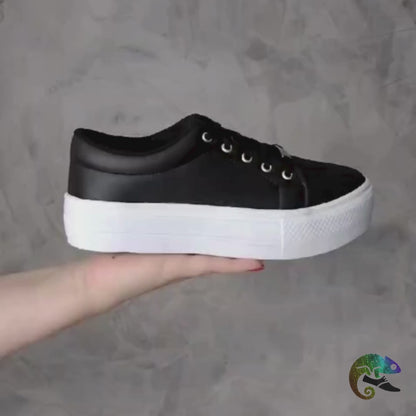 Tênis Liv Casual Preto com sola Branca